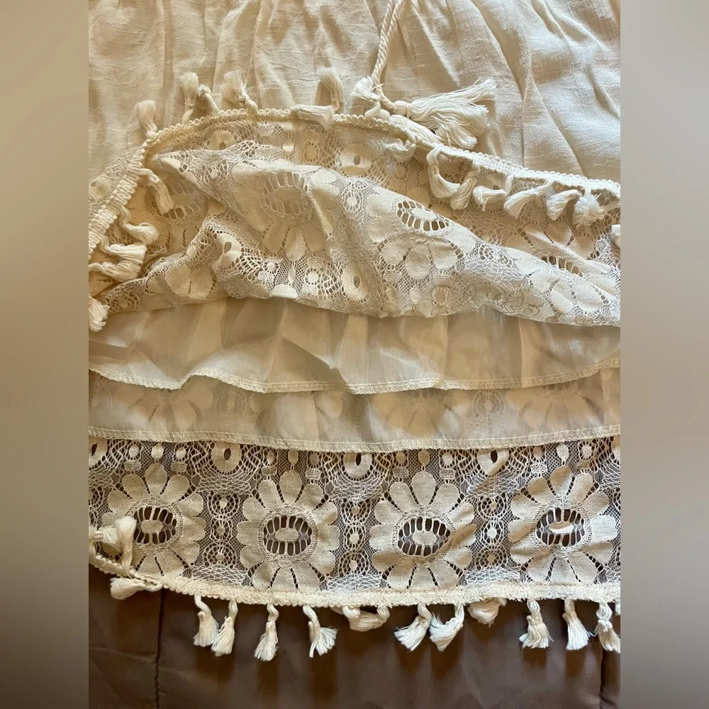 XXL Boho Cream Tunic Dress with cold shoulder, lined with Lace and tassel Detail - Picture 4 of 9